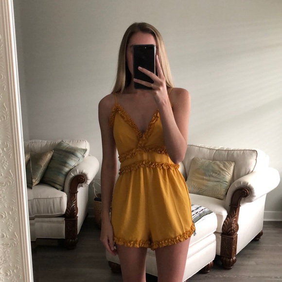 Yellow romper - Picture 3 of 3